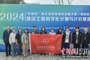 体检路上的暖心“红马甲”——看襄职学子如何为高考生排忧解难